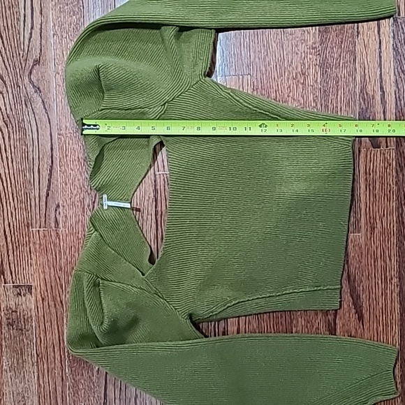 Free People Green sweater - Picture 3 of 8